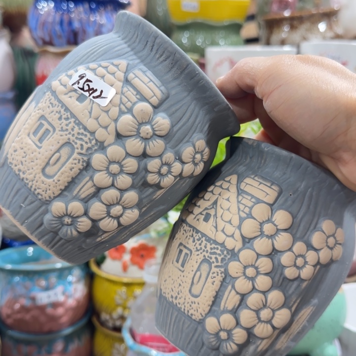 凑9块包邮，有孔，陶瓷花盆
