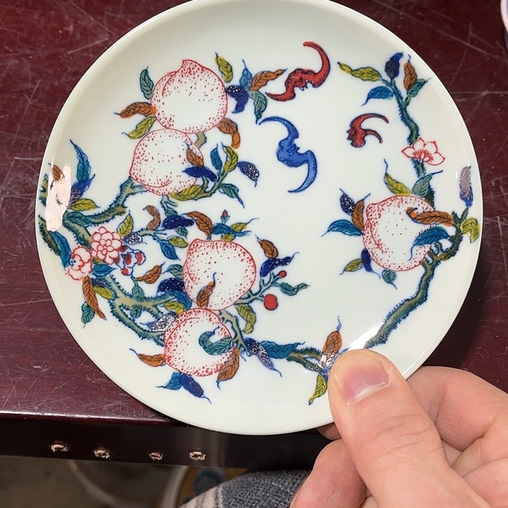 瓷片///////直径13.5厘米。绿西西。