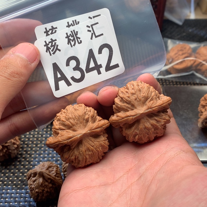 吊坠文玩核桃金麒麟
