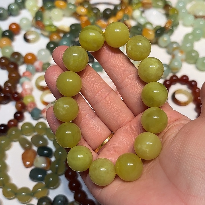 蛇纹石玉未镶嵌手串