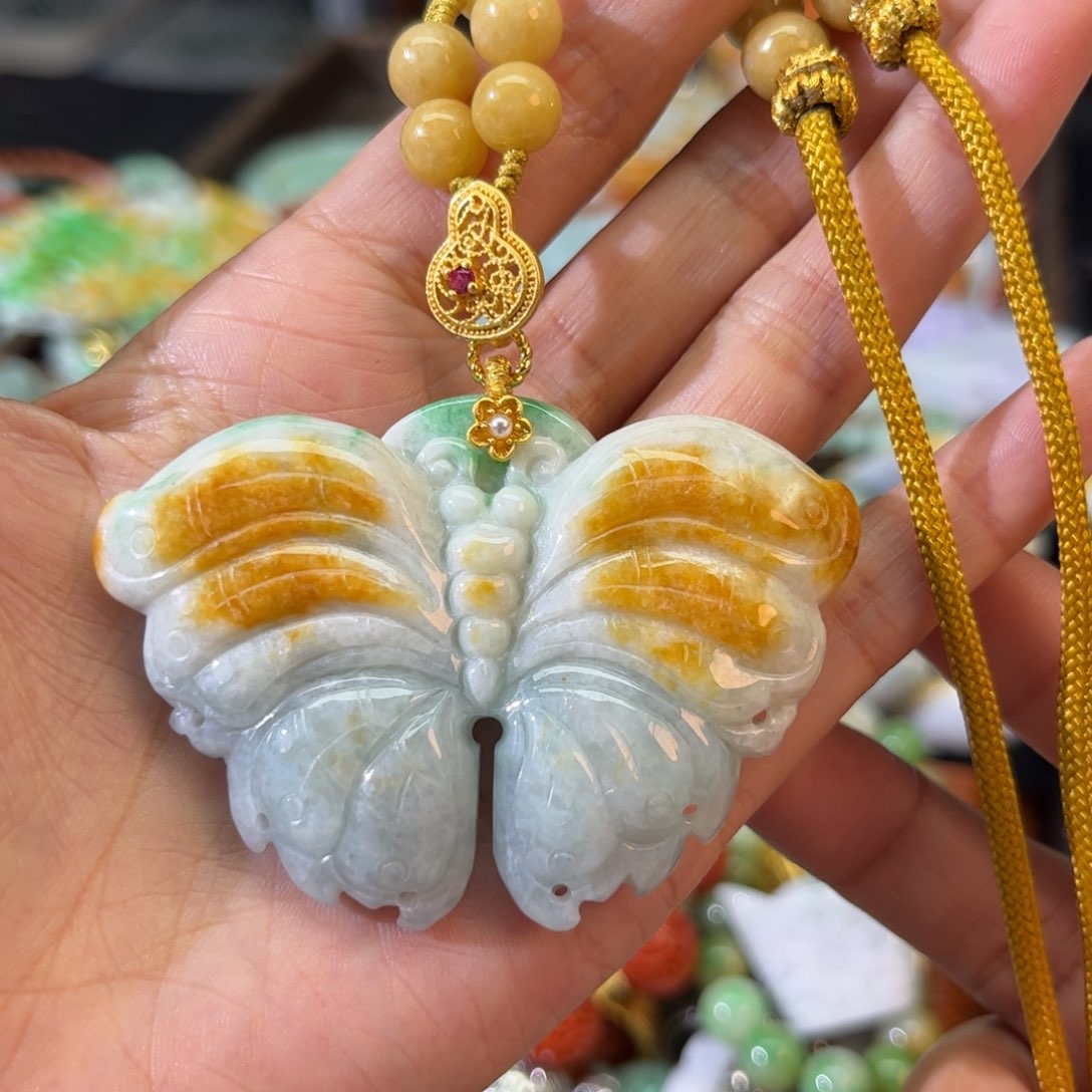 翡翠颈饰未镶嵌待编款