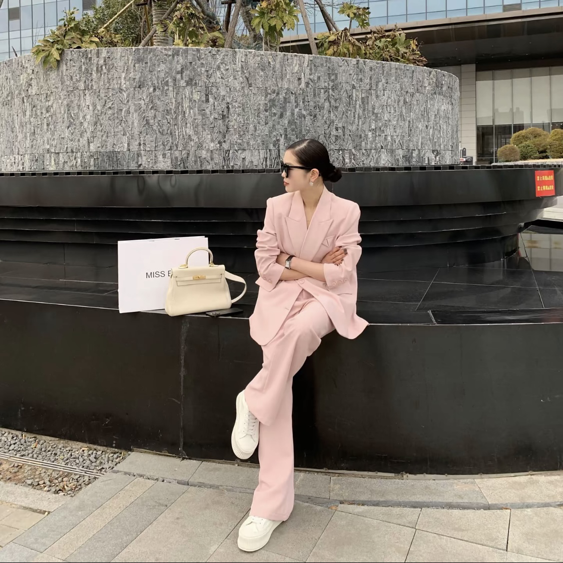 MISS BAO 清货 纯色两粒扣西装(裤子卡码必须拍大)