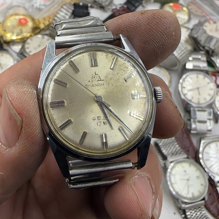 李***国钢锻造碳金属机械机芯