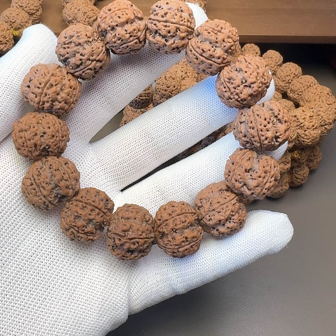 金刚菩提吊坠古龙原生态蜂窝梅花铁籽红皮