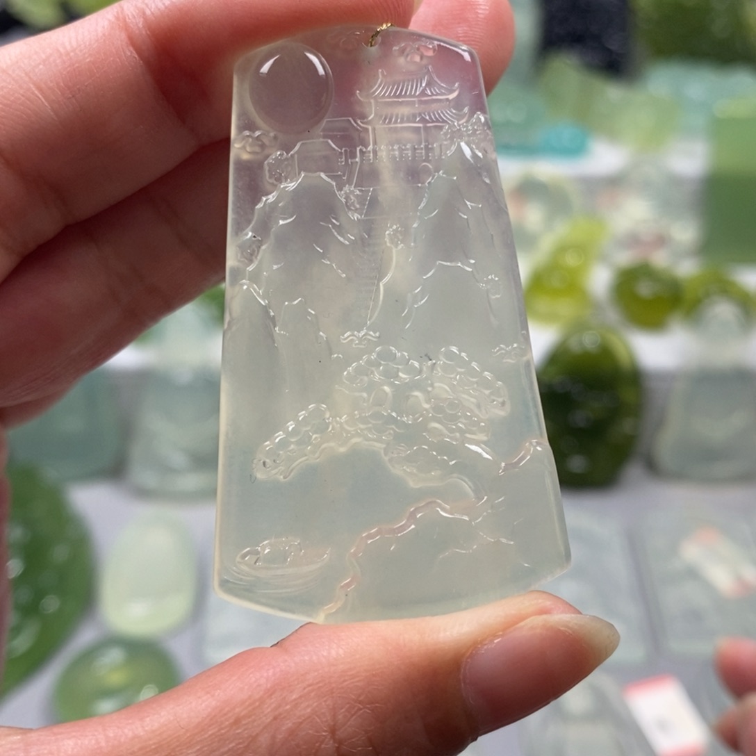 蛇纹石玉未镶嵌颈饰