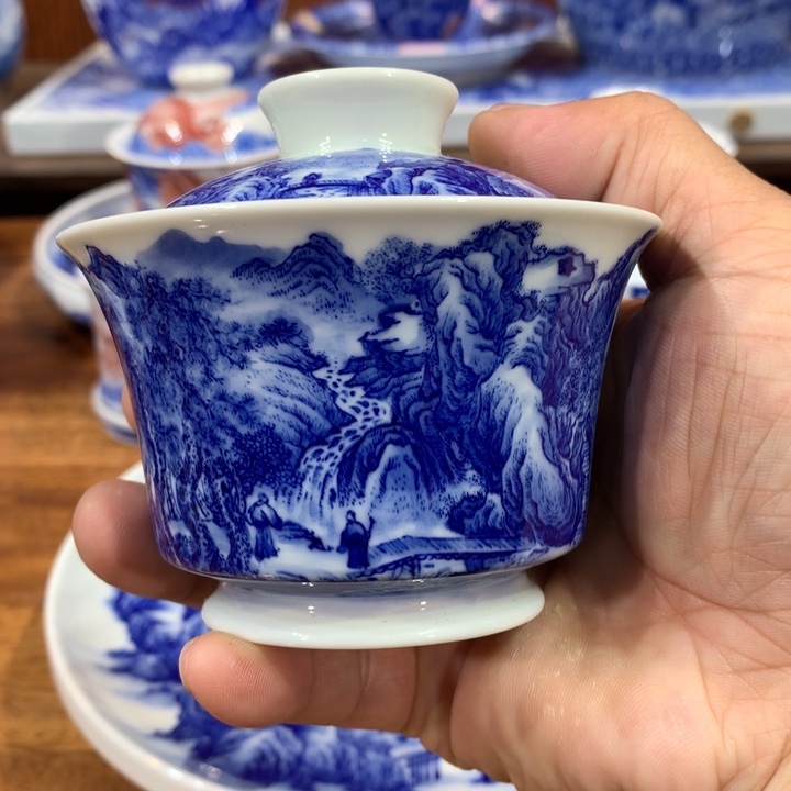 晓剑窑青花山水盖碗