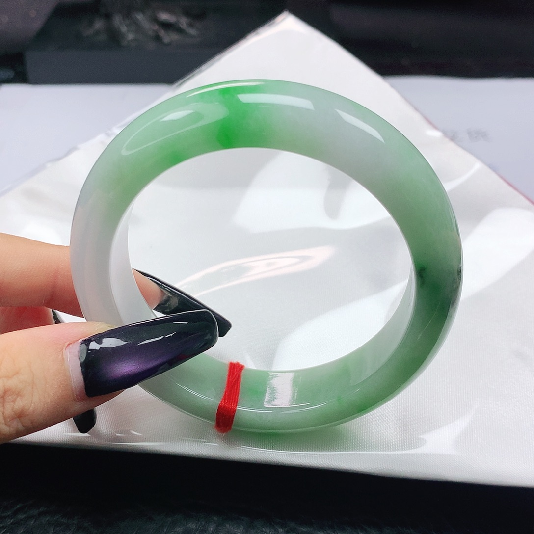 未镶嵌手镯翡翠翡翠57.7胶润细腻飘阳绿轮胎
