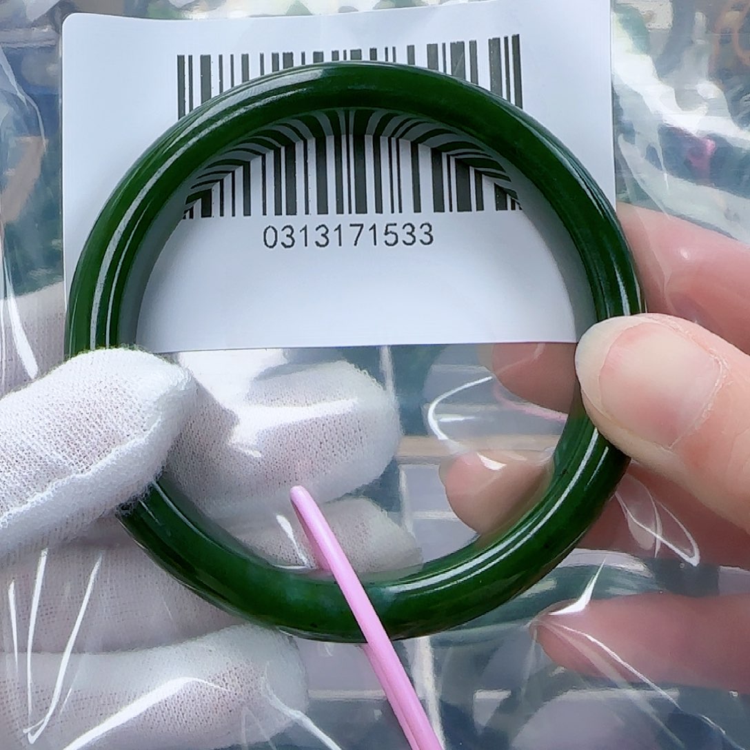 和田玉（碧玉）手镯未镶嵌60包容