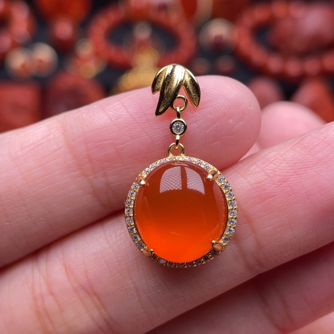 南红玛瑙银S925镶嵌珠宝奇石蛋面吊坠