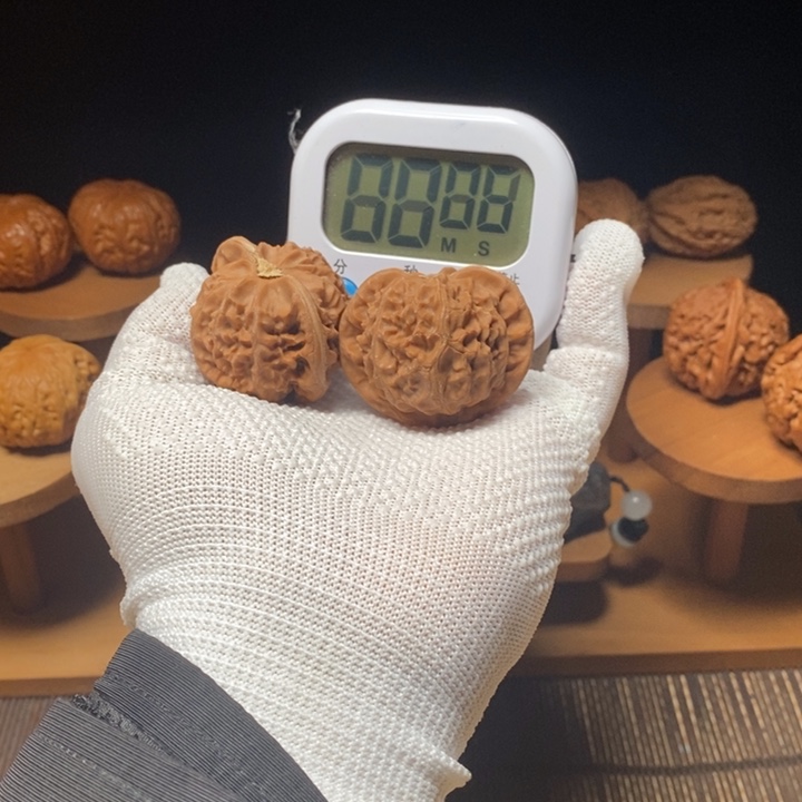 核桃和松仁玉米都