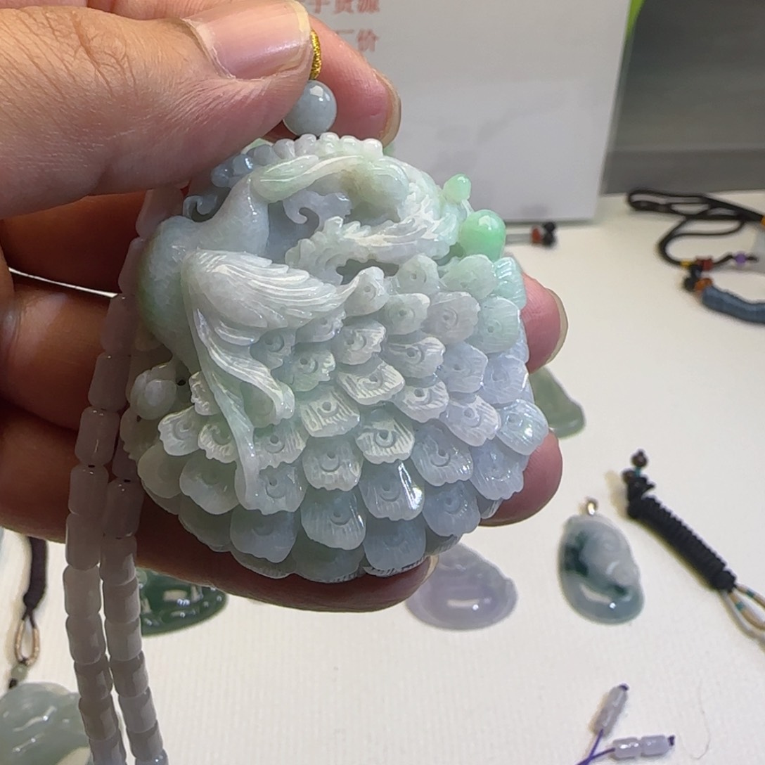 未镶嵌挂件翡翠回***田