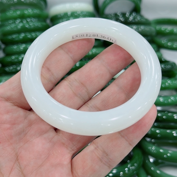 和田玉未镶嵌手镯56～1