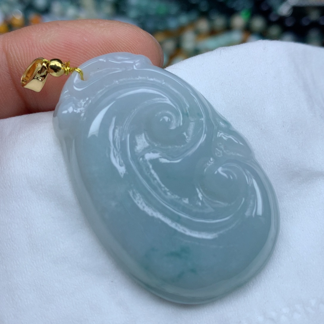 翡翠颈饰未镶嵌翡翠