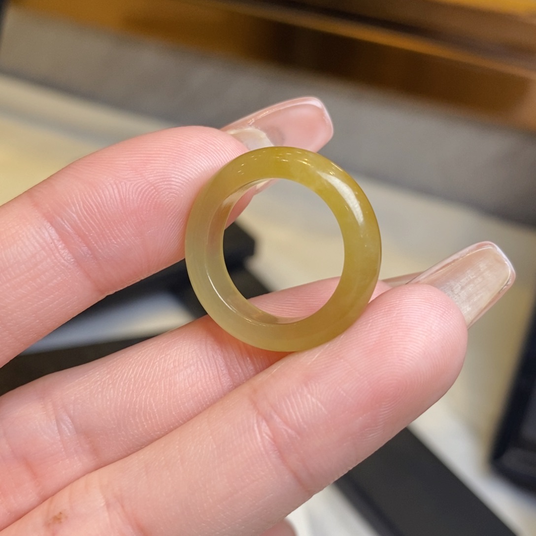 翡翠戒圈未镶嵌冰黄翡