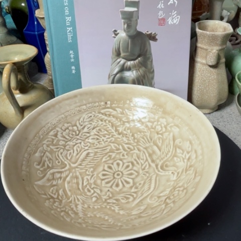 Q****n定窑瓷碗器型美观大方