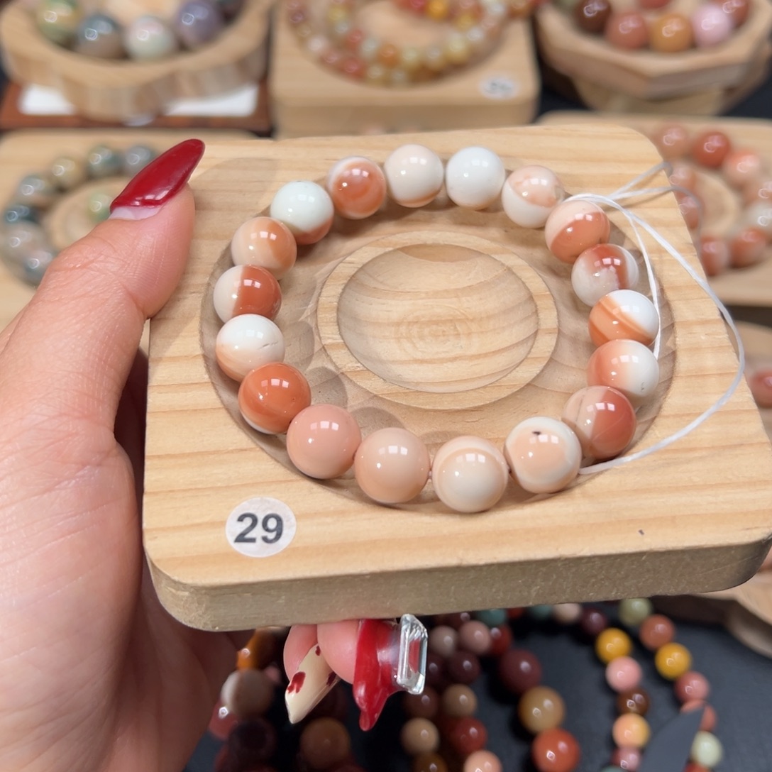 奈***糖石英质玉未镶嵌手链31