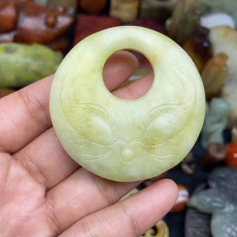 蛇纹石玉未镶嵌颈饰10