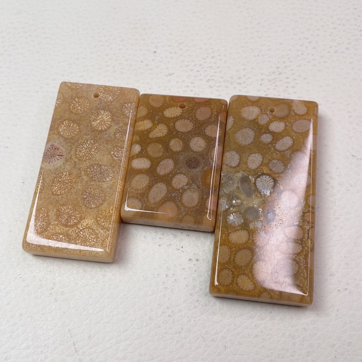 【闪购商品】未镶嵌吊坠(赠链)硅化玉