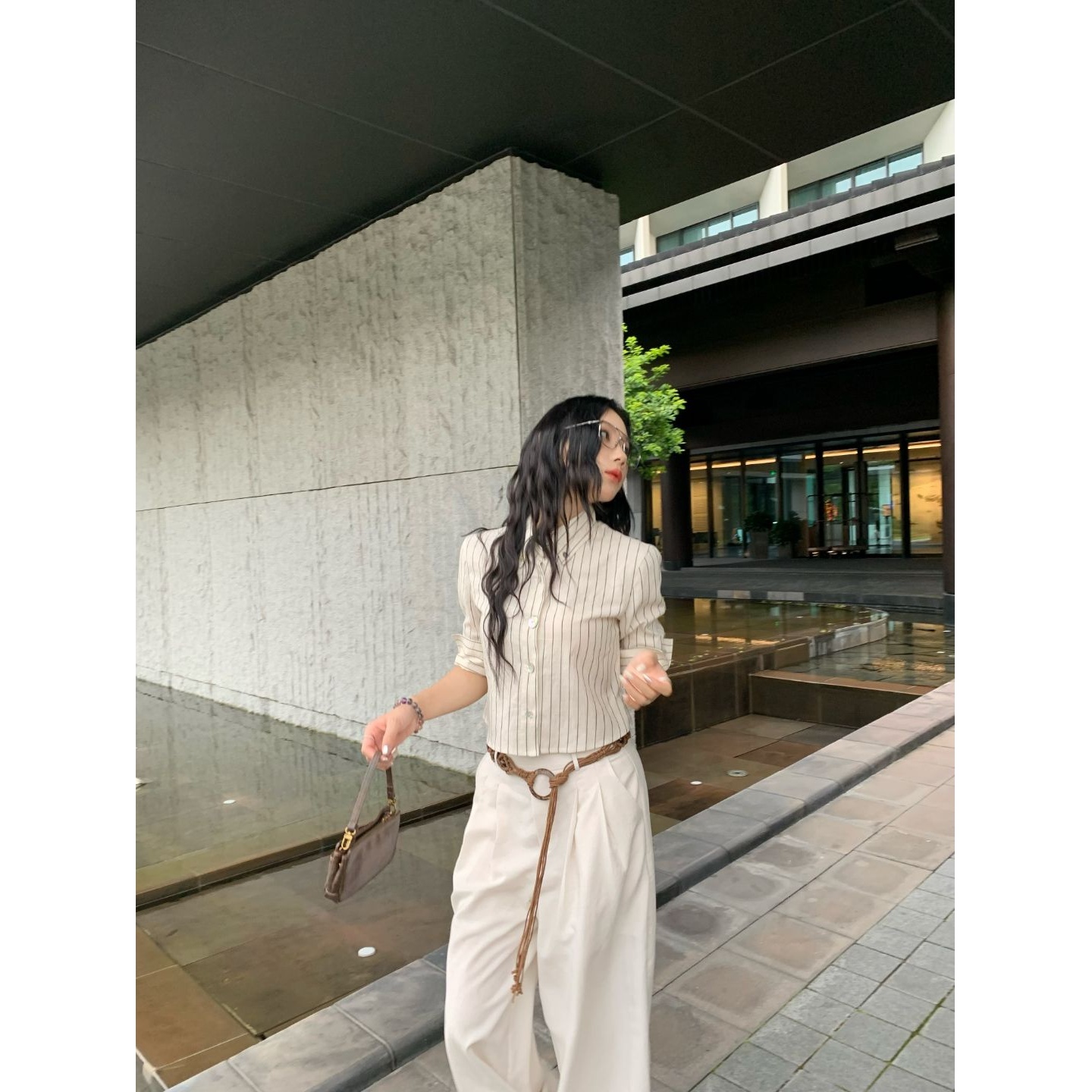 70不是七十【淡人日常】春夏韩版亚麻梭织条纹不规则贝壳扣衬衫上衣