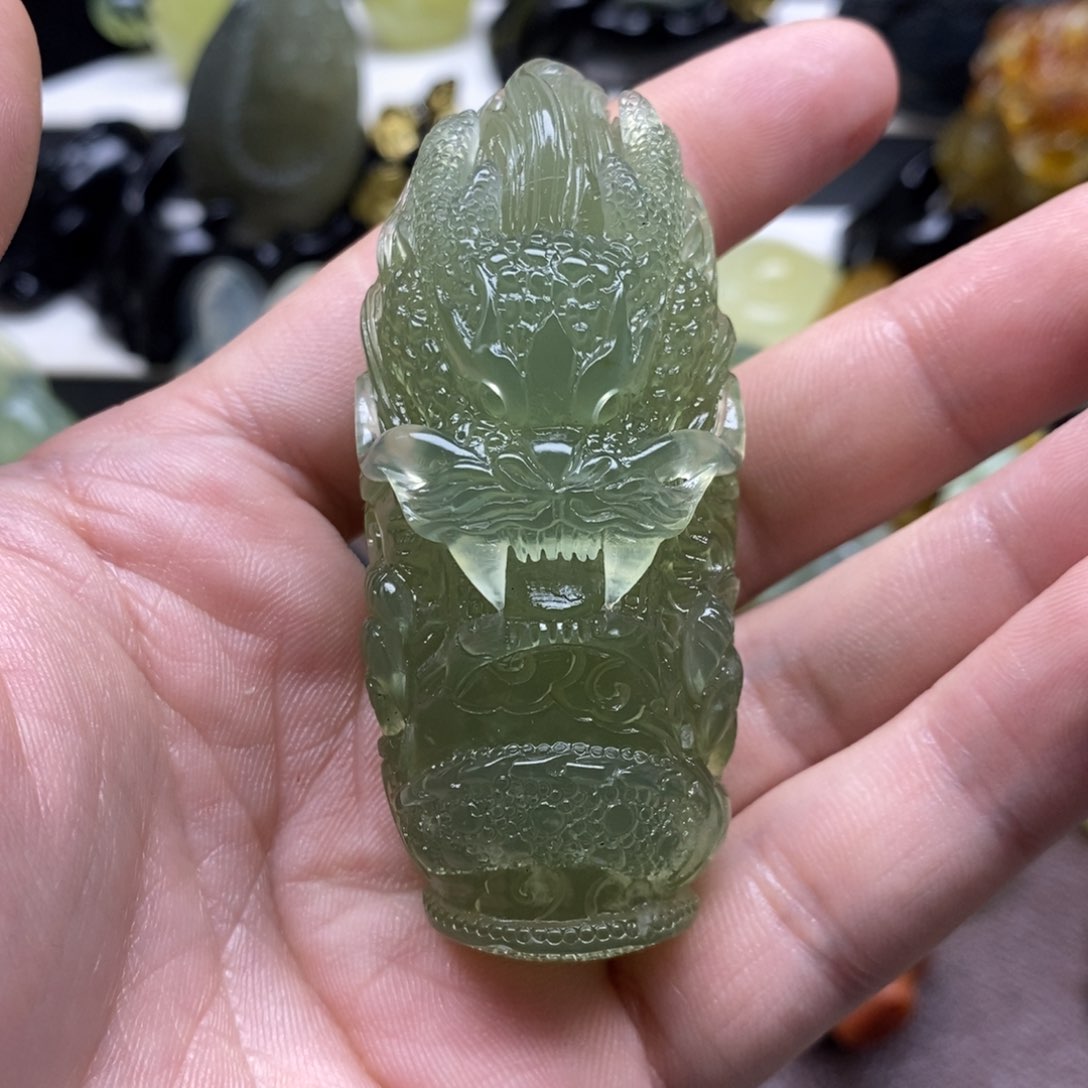 岫玉未镶嵌龙柱吊坠