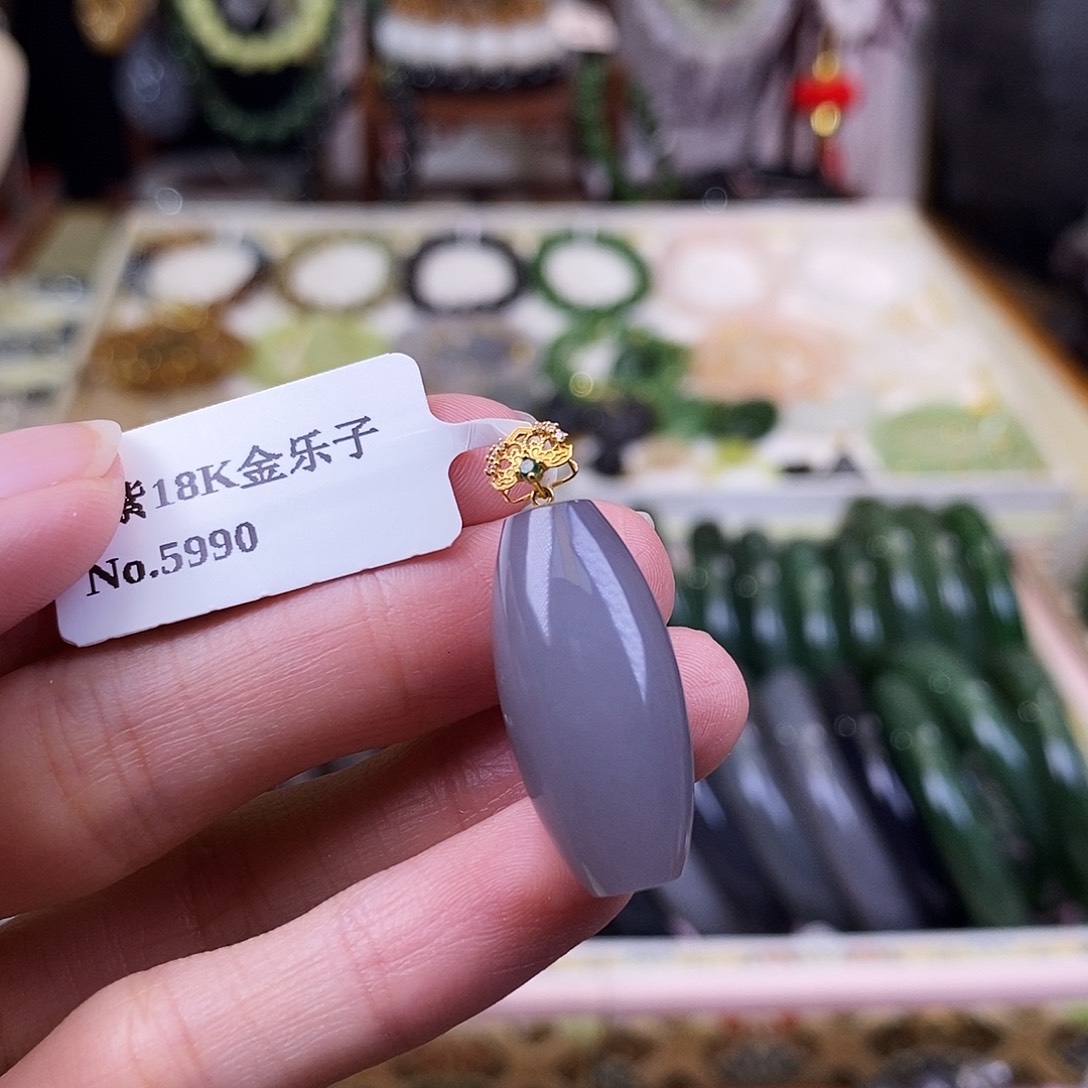 和田玉未镶嵌颈饰浓烟紫金镶乐子吊坠