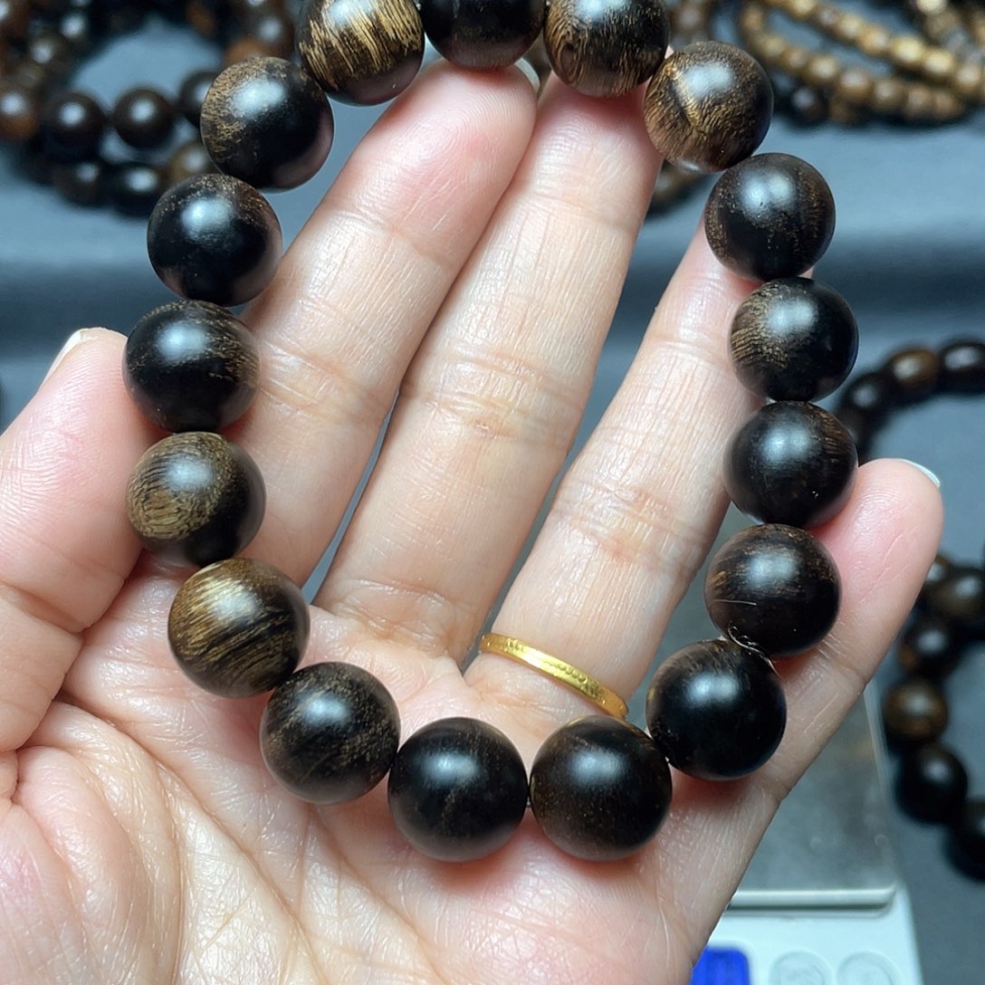 沉香手串白棋瘤疤1.2