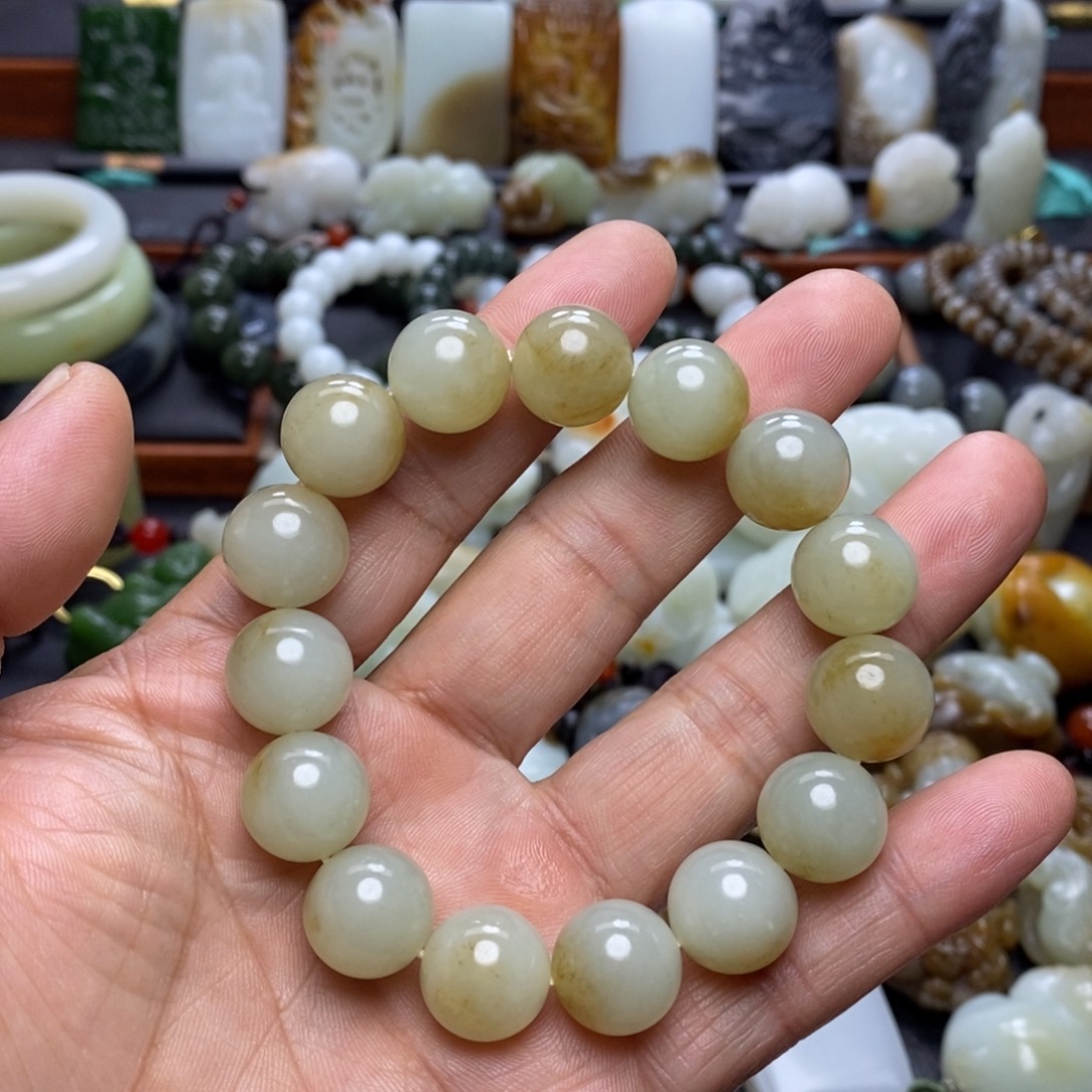 颈饰未镶嵌和田玉