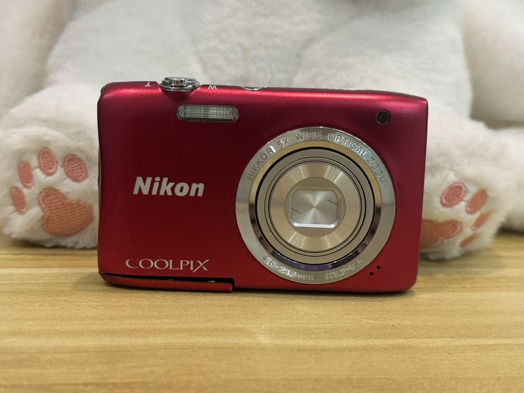 9新 Nikon/尼康 9新尼康S2900电池盖瑕疵功能正常