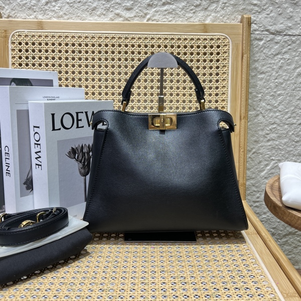 芬迪/包包/95新/市场价16800/250812CZ0021