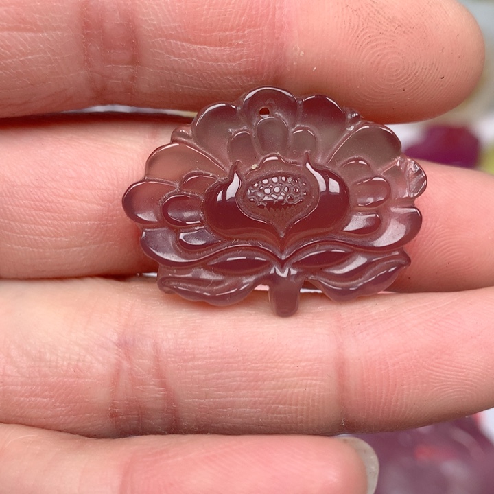 玛瑙/玉髓颈饰未镶嵌雨***虹