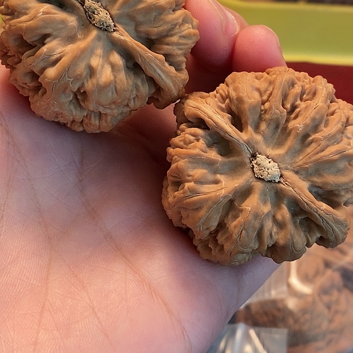 【闪购商品】文玩核桃吊坠月**步促进