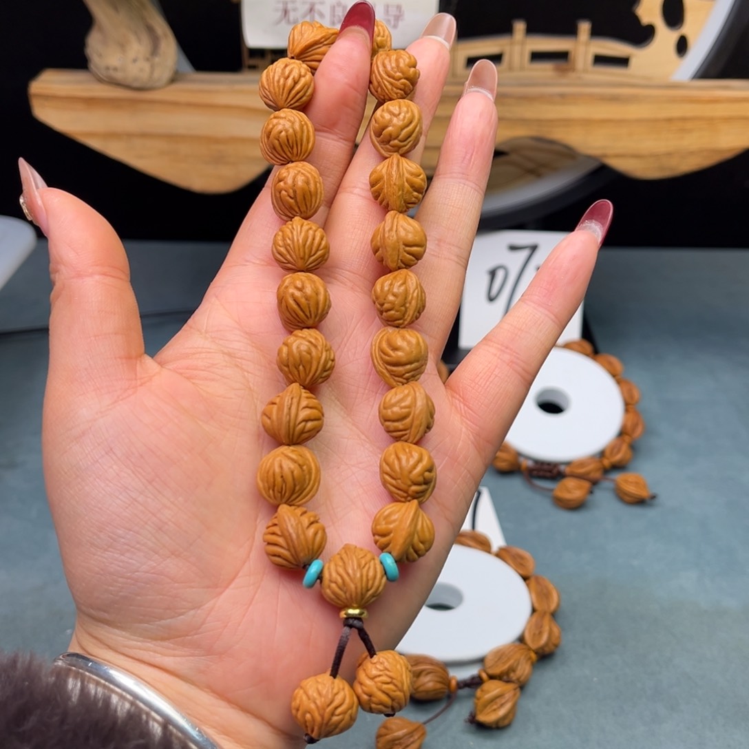 桃核手串13小金豆手持