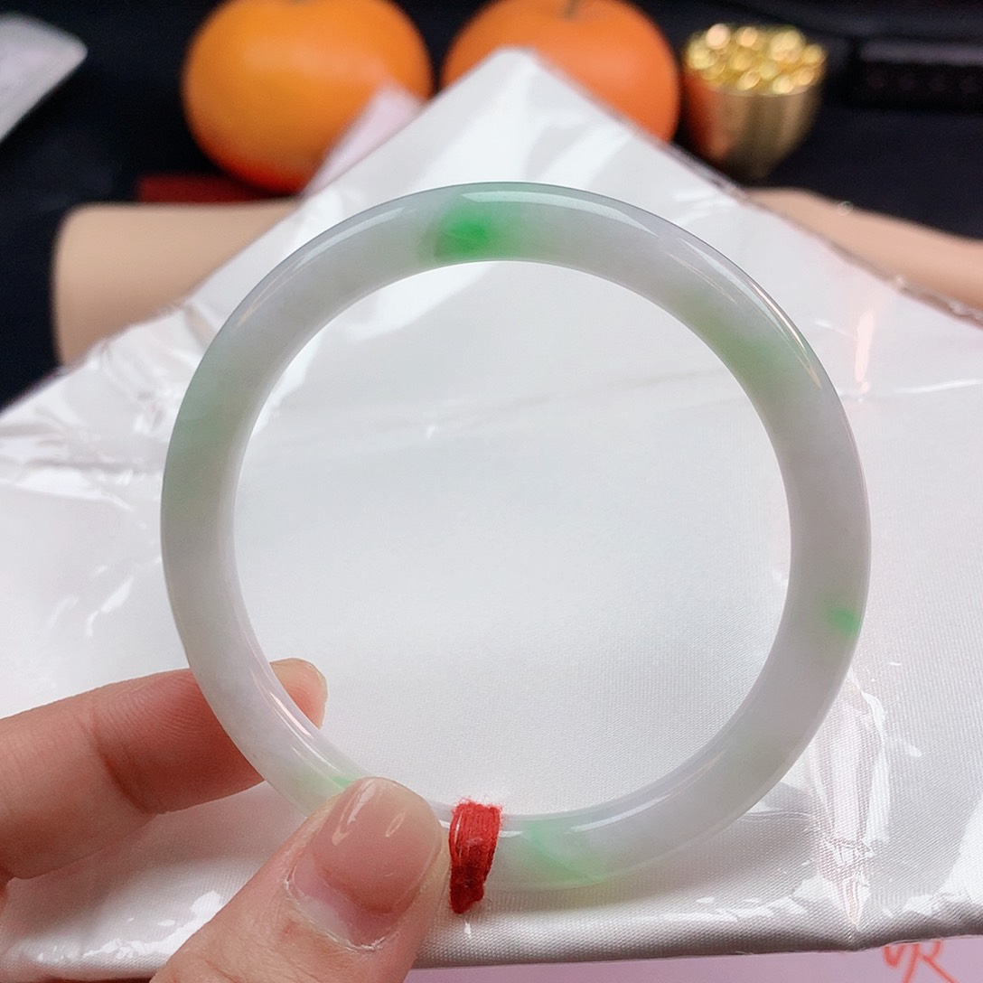 翡翠手镯未镶嵌55圈圆040121