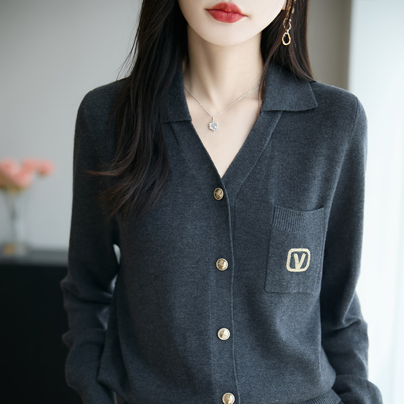 盐系翻领针织开衫女精致刺绣软糯精纺长袖秋冬百搭POLO领毛衣外套