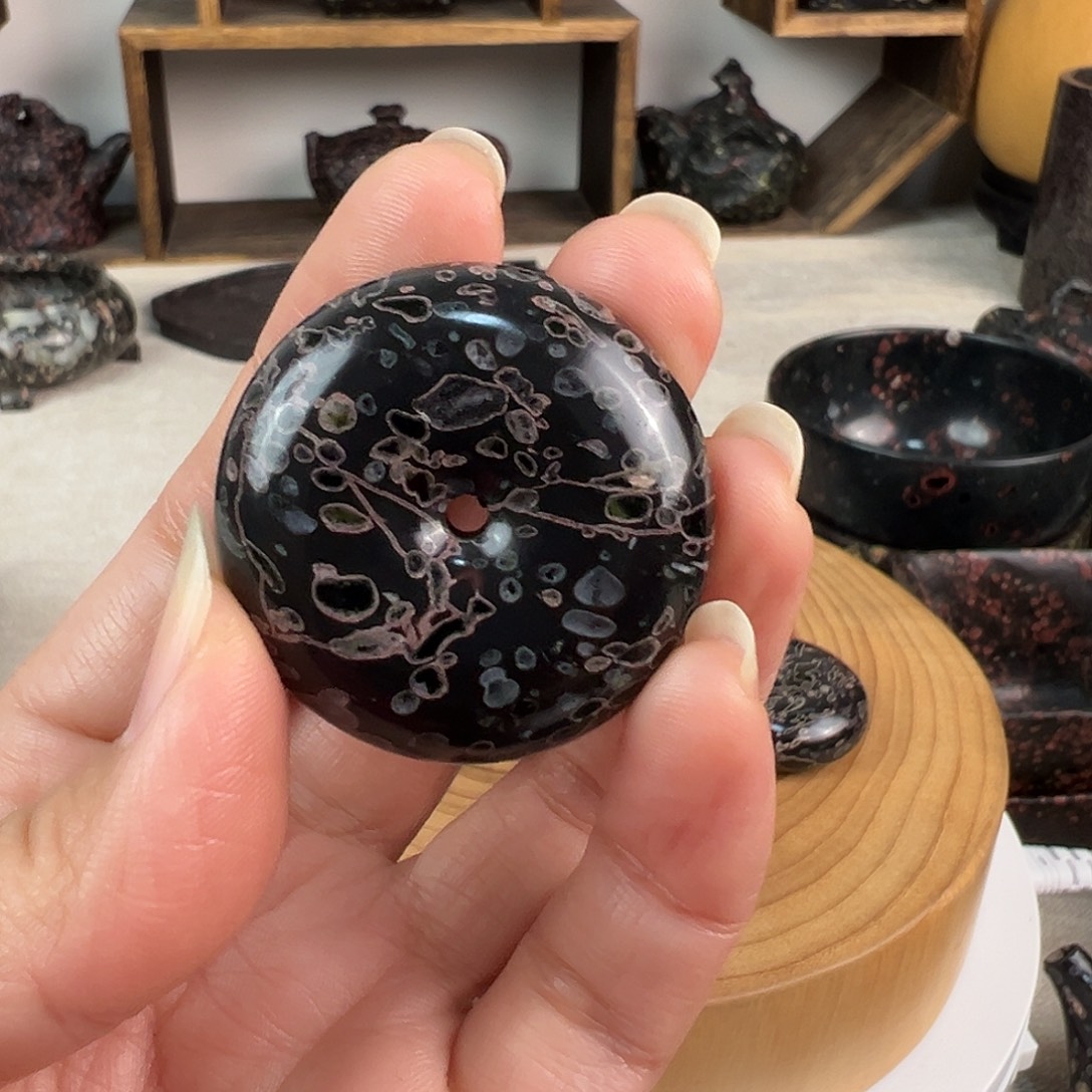 齐***阁梅花玉茶周边老坑