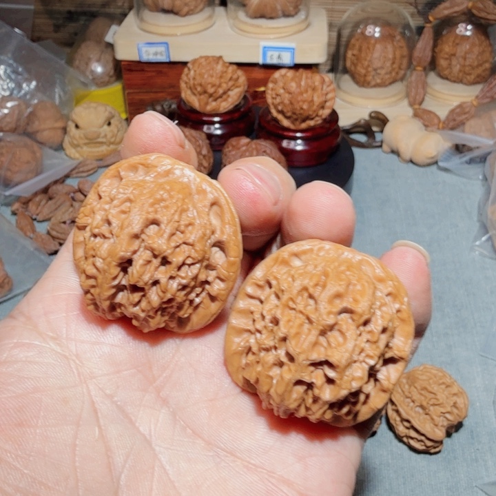 文玩核桃把件血麒麟39.5