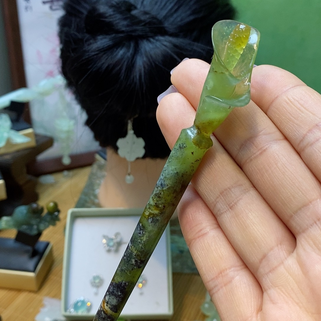 蛇纹石玉发簪未镶嵌