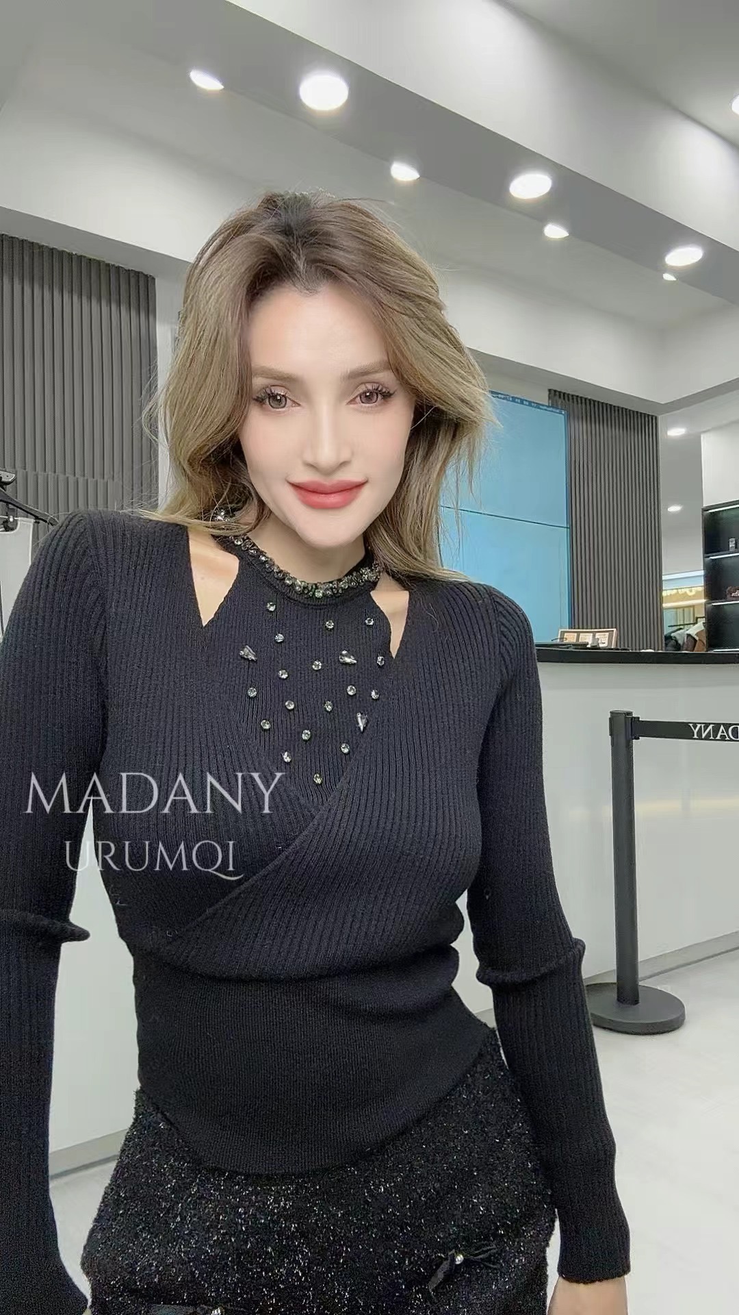 【madenyet】新款带钻毛衣均码