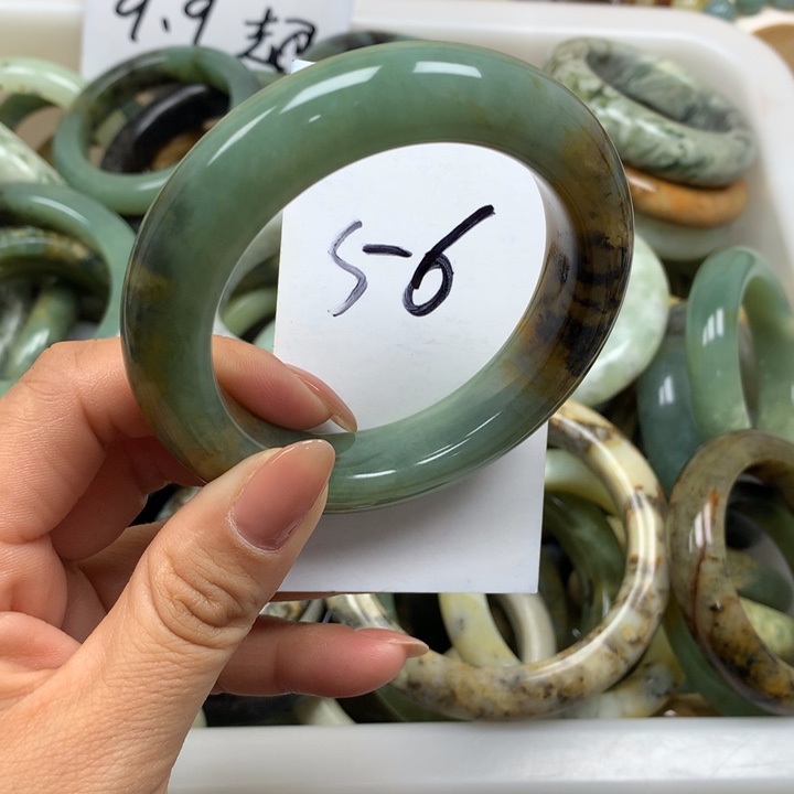 未镶嵌蛇纹石玉手镯