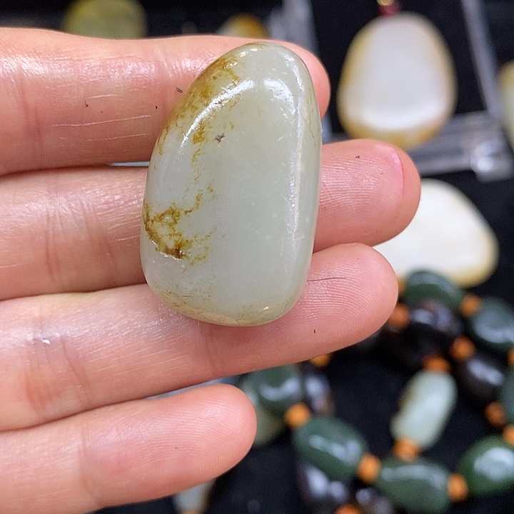 和田玉未镶嵌挂件