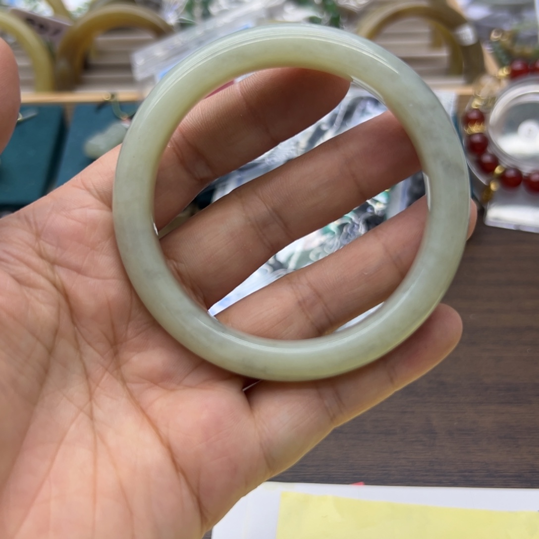 和田玉未镶嵌手镯59.8圈围200