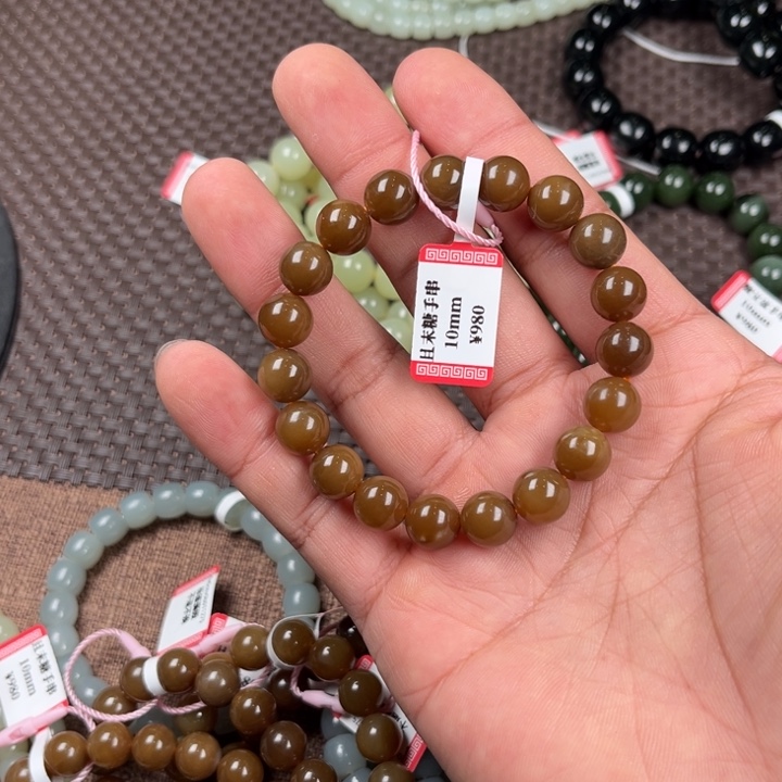 和田玉（糖玉）未镶嵌颈饰