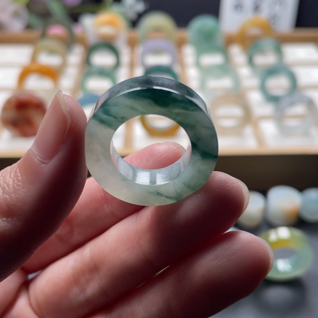 定制翡翠未镶嵌翡翠