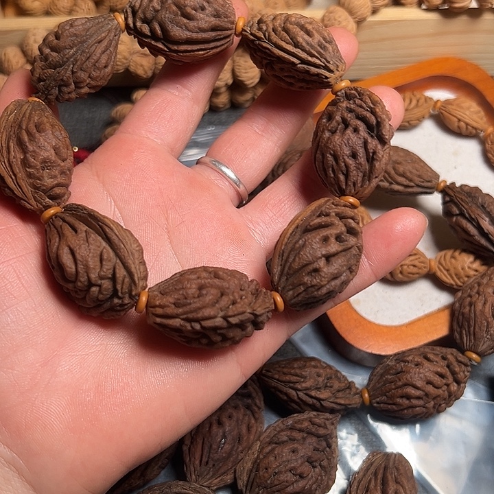 至***下桃核手串正宗桃枭手串