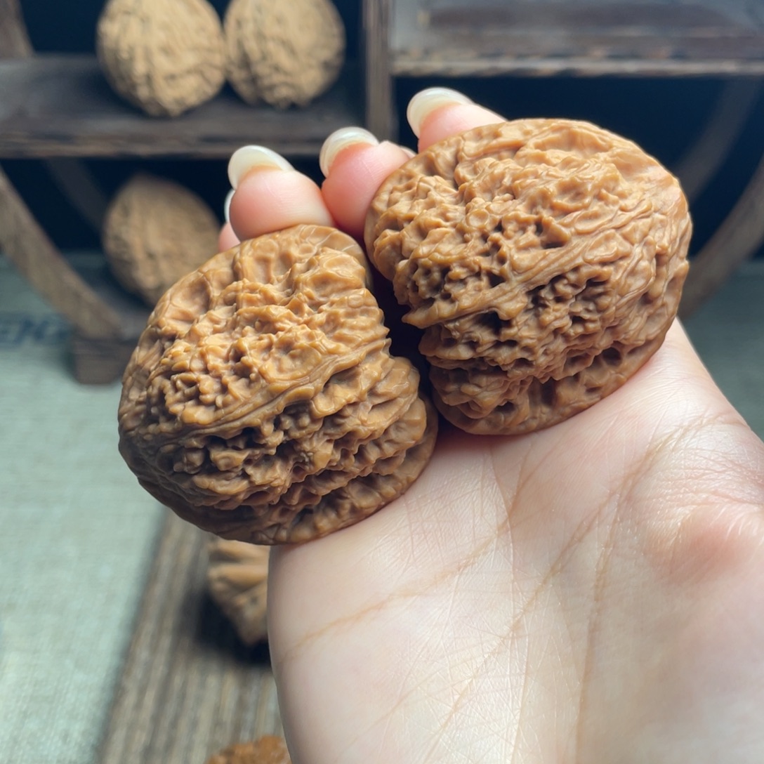 吊坠文玩核桃三角南疆石42 全品白茬精配毕业红皮克重打手