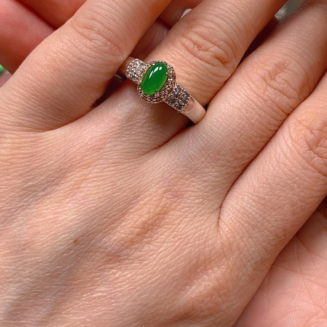 翡翠耳饰未镶嵌翡翠蛋面