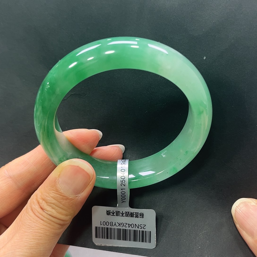 石英质玉手镯未镶嵌➕三月56.5