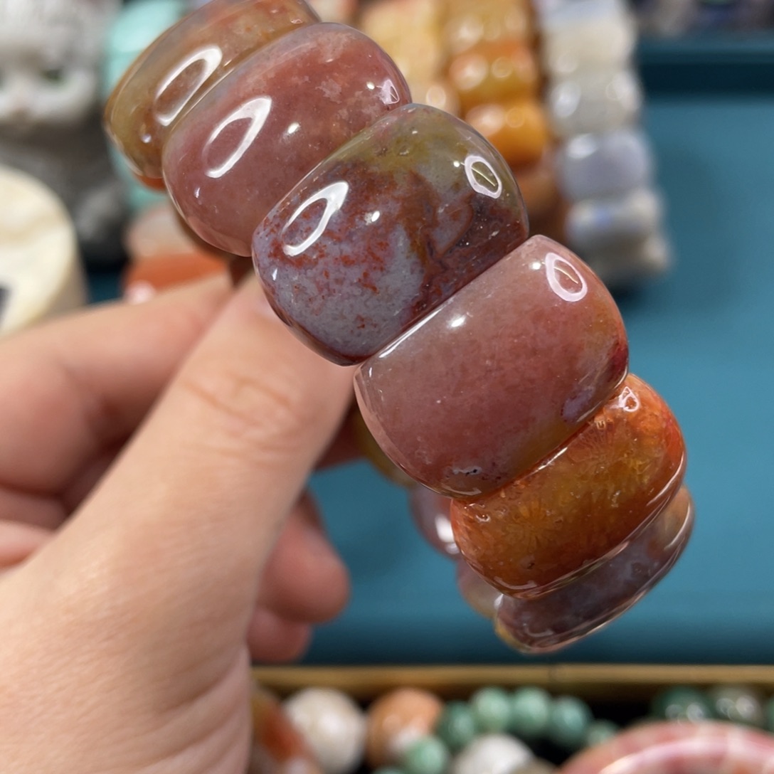 未镶嵌手镯硅化玉