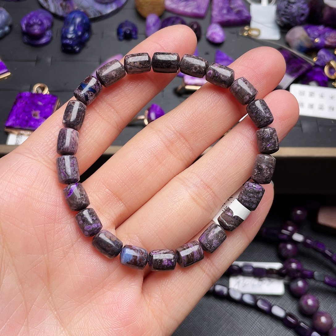 未镶嵌苏纪石（舒俱来）手链 冷*