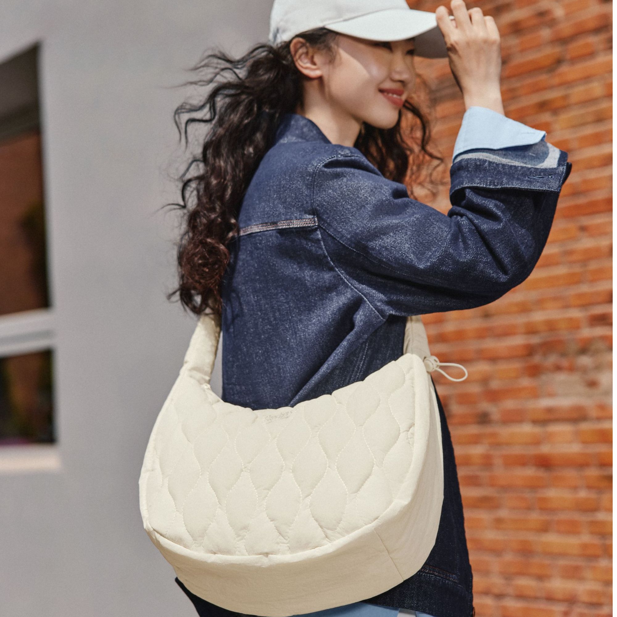 仙女风防震耐脏运动风斜挎包挎包时尚牛仔高街穿搭